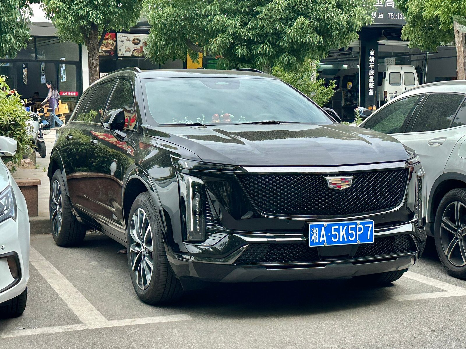 Cadillac XT5 transmission help exact cadillac xt5 exterior